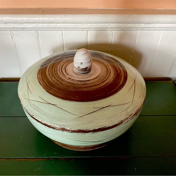 SANTA ANITA WARE LG. COVERED Bowl/ Casserole 9” MCM 1950s - Picture 6 of 8